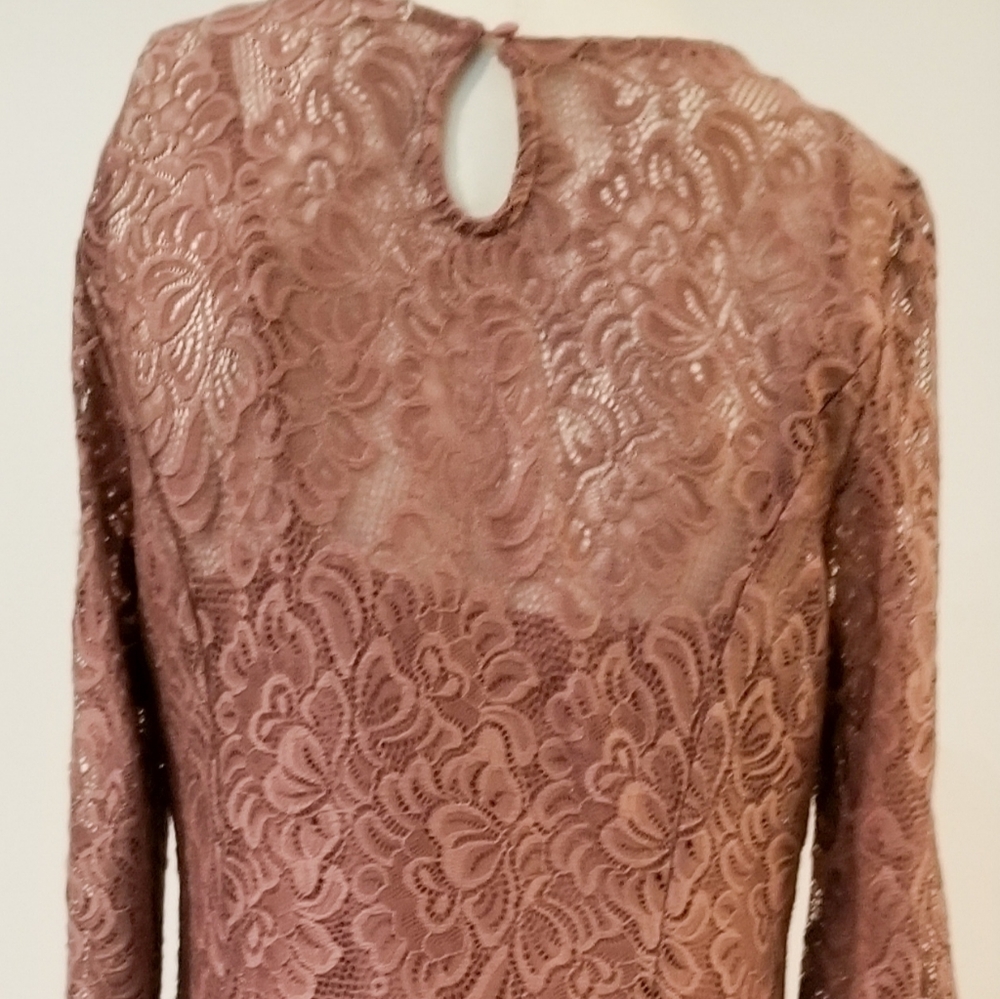 CATO | Mauve Pink Lace Dress with Bell Sleeves - Like New | Size M - Picture 5 of 8